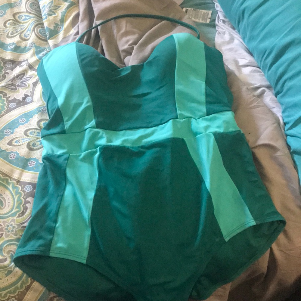 Bathing suit